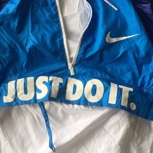 Nike LIMITED EDITION windbreaker NEW